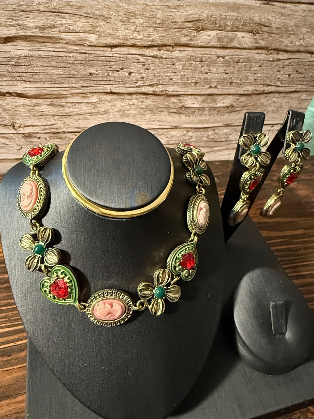 Vintage-Inspired Green and Red Cameo Necklace & Earring Set